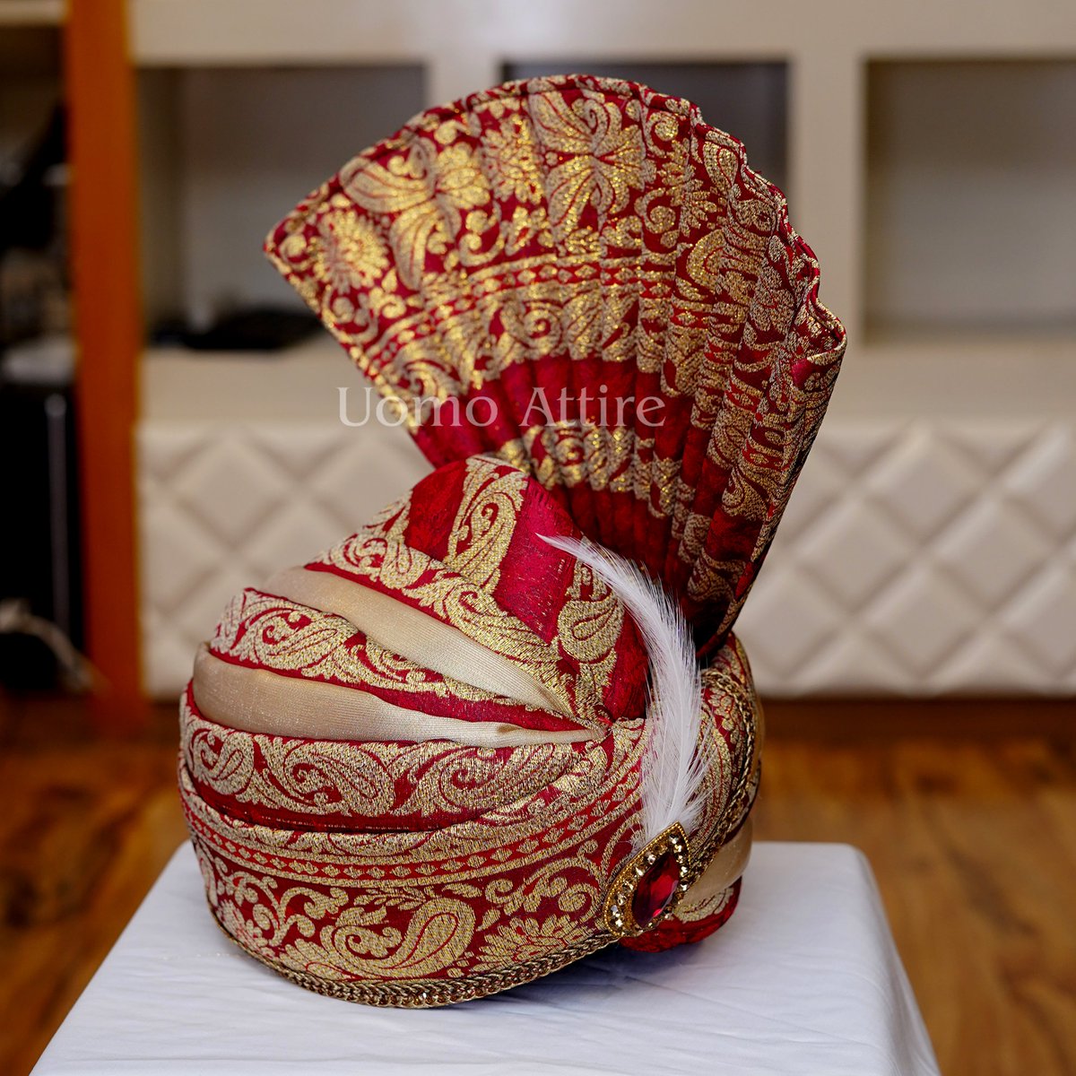 Uomo_Attire's tweet photo. custom made luxurious Aitchison kulla adorned with red stone
👉 https://t.co/TzTDHUfX6L☎️+92300-7668666 #Bespoke #fashionista #instagood #mens #menswear #style #turbans #kulla #fashion #photooftheday #groom #photo #weddingsuit #beauty #weddingdress #beautiful #design2022 https://t.co/KY287Dz0lh