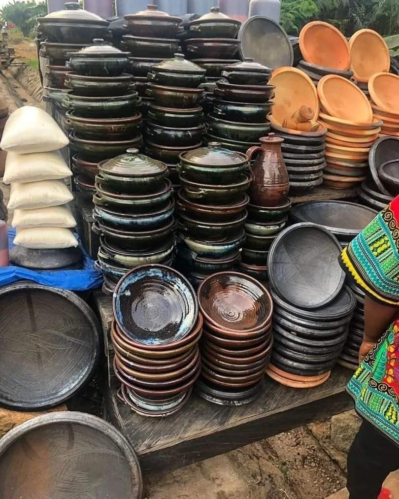 ghanaianfoodnet's tweet photo. A rich display of our eco-friendly utensils!
#WorldAsankaDay 30/11!
The pottery industry in Ghana, commits more than hard work into their products!
Let's all join in and support โฅ๏ธ๐ฌ๐ญ
#GhanaianFoodNetwork #BanPlasticGhana #EcofriendlyUtensils #Asanka #AsankaBowls #AsankaPlates https://t.co/6HpeLV20gV