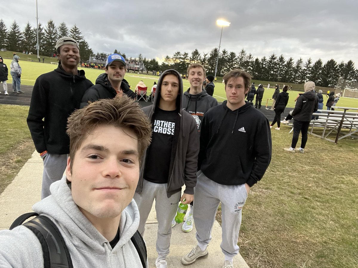 DuffyMichael17's tweet photo. @ONUMLAX came out to support @ONU_Soccer on Sunday for their game! #LehrCup #BearsSupportingBears @ONU_SAAC https://t.co/a2ZiqIg6j8