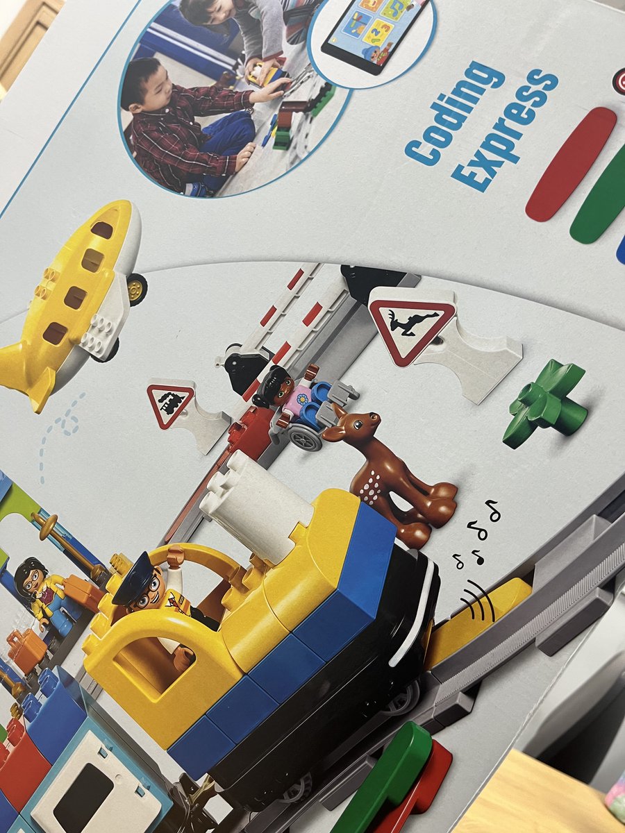 mel_4nie's tweet photo. Starting #coding @KilnhurstP Year 1, getting to know the buttons &amp; exploring the #BeeBotApp 😍📱 Excited to see what happens with @LEGO_education #codingexpress 🚉 https://t.co/1FB2PP0wTa