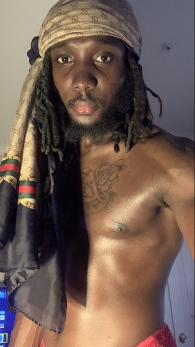 C.O.C Mr.TeenY 🤤 https://t.co/M86nXYp9nk https://t.co/8j3EBBHirV