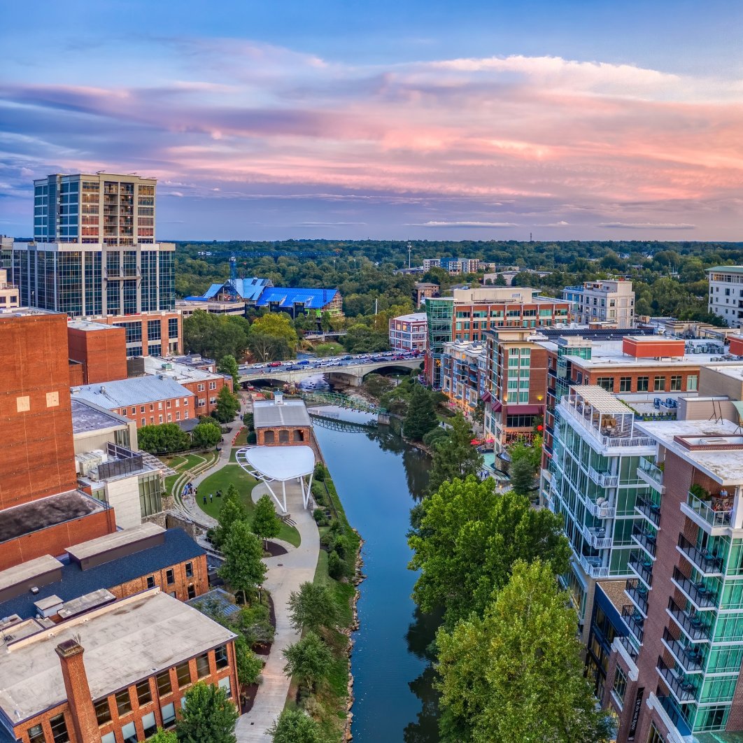 greenvillescedc's tweet photo. ⏱ The timing = perfect. ➡️ During #GEW2022 Greenville City Council adopted its new economic development strategic plan. 

How it was created and its 7 key goals: https://t.co/vxNX6YuTNL 

Global Entrepreneur Network's vision for policy: https://t.co/dGdwGgCapK https://t.co/PYUUYxTQwU