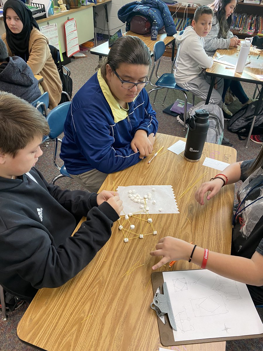 BSIC_BULLDOGS's tweet photo. Students in Mrs. McCallum’s class practiced TEAMWORK by working together to build structures. We are “Better Together!” @IHeartCKH @USD457 @LaBarberaGlenda @DrMDomin84 https://t.co/fYkK0Ep6kR