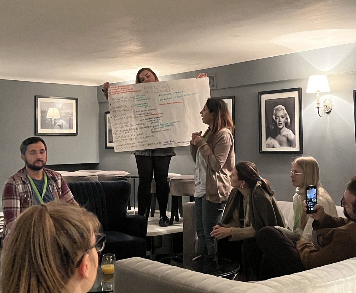 nonsmoking's tweet photo. Tillsammans med @enspbrussels diskuterar vi ungas ledarskap och engagemang inom tobakskontroll & prevention 🚭✊
#YTCLS22 @NCDChild @Louise_Joh https://t.co/qKURo3UNMq