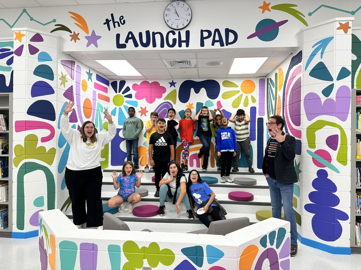 emma_at_edfarm's tweet photo. Something is happening in @DecaturCityEdu today 👀 #EdFarmSpaces ribbon cutting the Launch Pad at Chestnut Grove 🚀 #cgsdecatur https://t.co/w87bGa6oqn