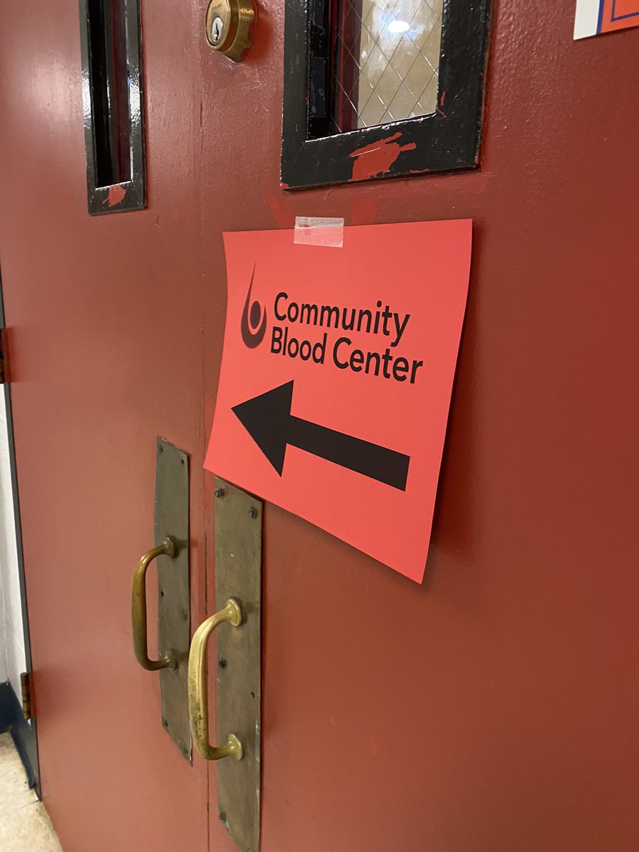 HS_Principal_'s tweet photo. Couldn’t be more proud of our students and staff that are participating in today’s blood drive. #FortRespect https://t.co/tvcdCKtcsP