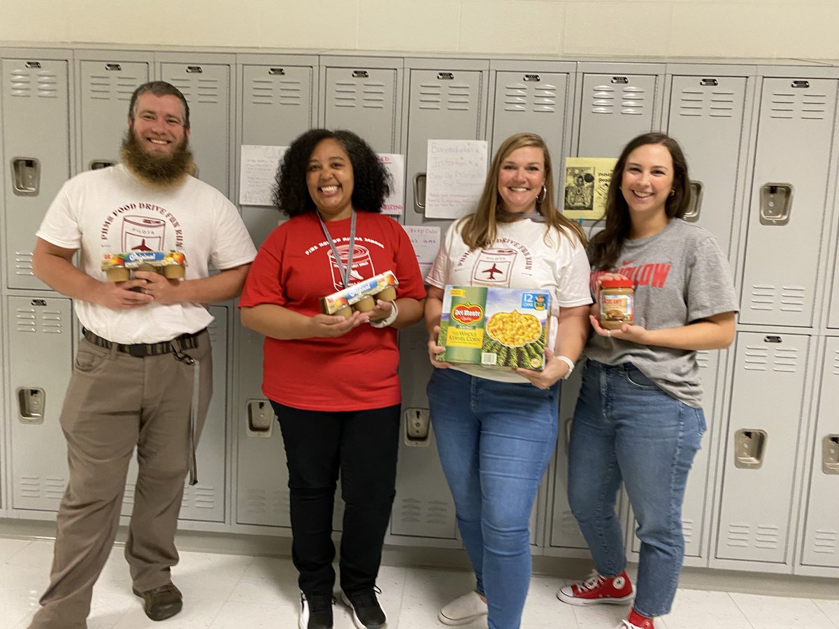 wkman3's tweet photo. Help our community by donating canned or boxed goods for the PHMS Food Drive! @PHMSTED @PHMSPTSA @PineHollowAD @PrincipalPHMS https://t.co/tYXWZZLrmk