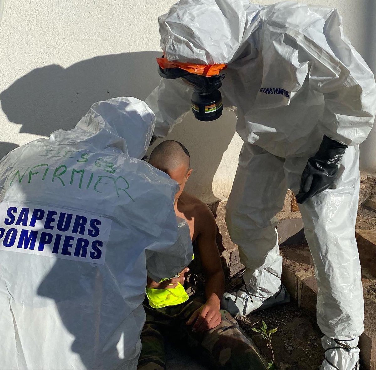 apsssm83's tweet photo. Les équipes #sssm @SDIS83 s’entraînent aux mieux pour répondre aux besoins opérationnels. #crises #NRBC https://t.co/ucYafgCqeA