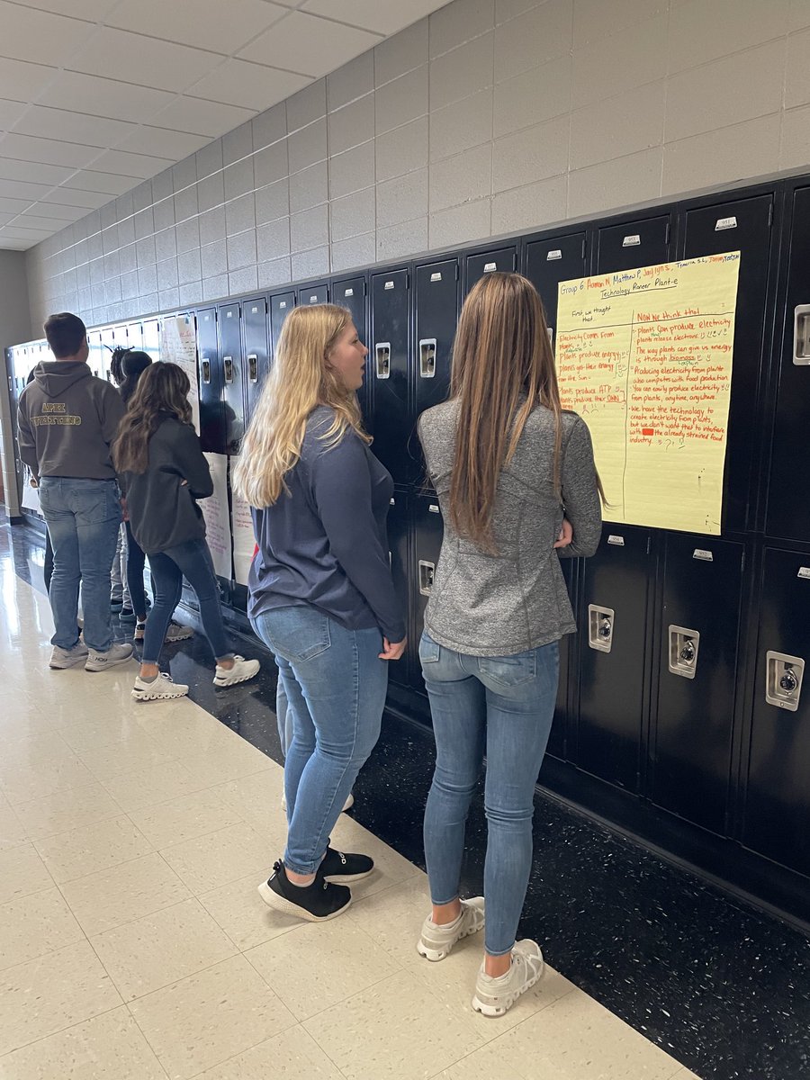 LeighAnneHill7's tweet photo. @OHSJackets1 students are evaluating and annotating group research during a gallery walk. The focus question: “Can we harvest electricity from plants?” #GoBigO #ResponseStructures https://t.co/1Th4OciX3F