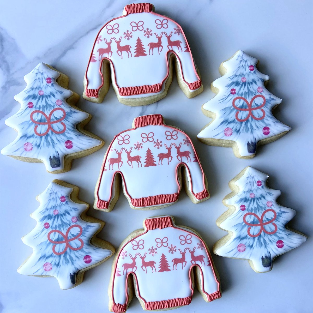 sdcookieguru's tweet photo. Decorated Christmas cookies customizable with logo! Limited supply, shipping available. Msg me to place an order..

#christmascookies #logocookies #decoratedcookies #holidaygifts #corporategifting #desserts https://t.co/uqaEw5yQAD