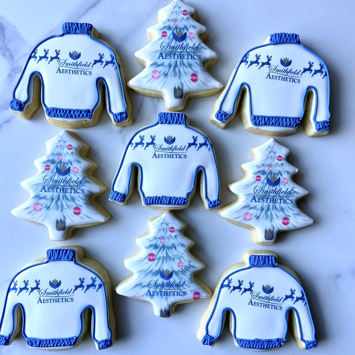 sdcookieguru's tweet photo. Decorated Christmas cookies customizable with logo! Limited supply, shipping available. Msg me to place an order..

#christmascookies #logocookies #decoratedcookies #holidaygifts #corporategifting #desserts https://t.co/uqaEw5yQAD