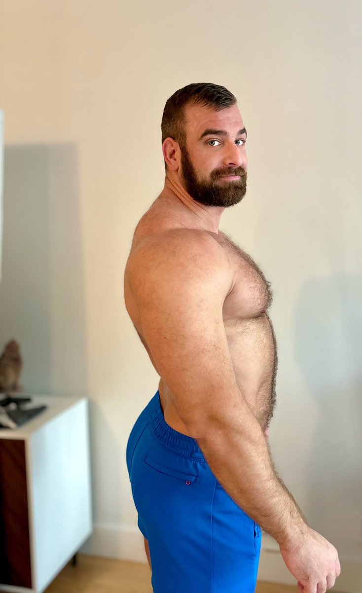 beefcakerob's tweet photo. New shorts for Hump Day https://t.co/bR3Cq15GDe