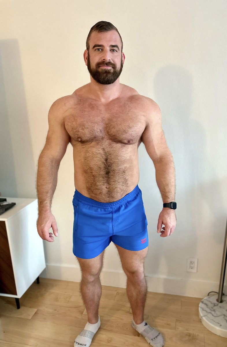 beefcakerob's tweet photo. New shorts for Hump Day https://t.co/bR3Cq15GDe