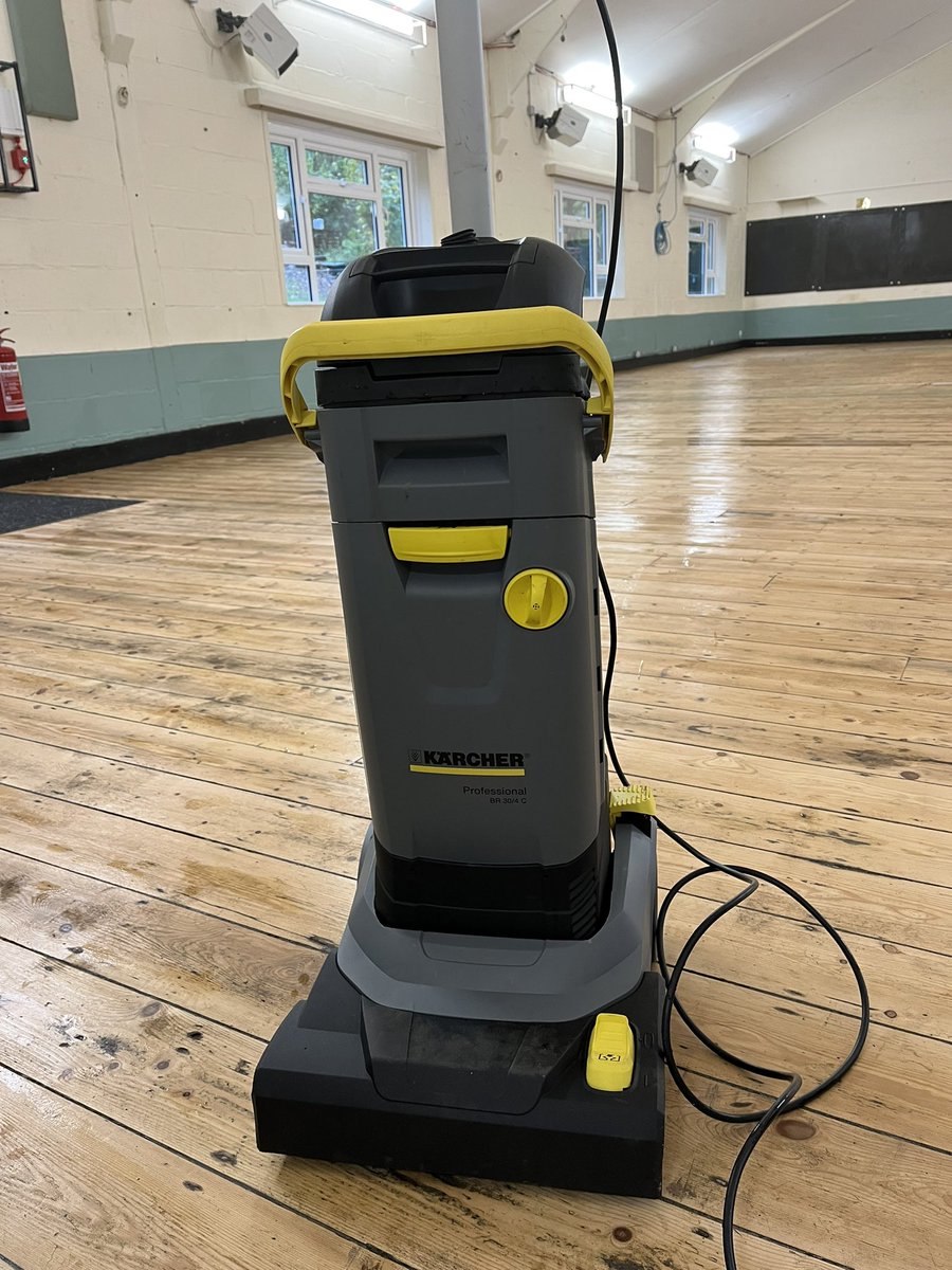 19th_purley's tweet photo. Great machine @karcheruk perfect for our scout hut floor https://t.co/sgMNaKENiT