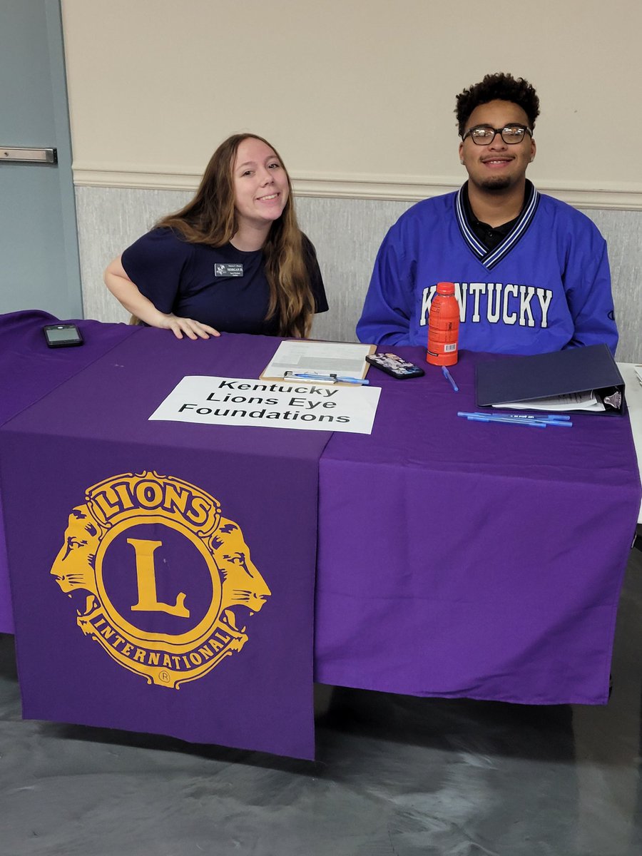 Trainer_Tim91's tweet photo. Ss @mooremustangs @Moore_HSA @MCMooreHOSA experience trip with @lionsclubs &amp; UAW, VISION SCREENINGS. @TraciMorrisHunt @JCPSHighEA_AofL https://t.co/iiOSOLz6Ct