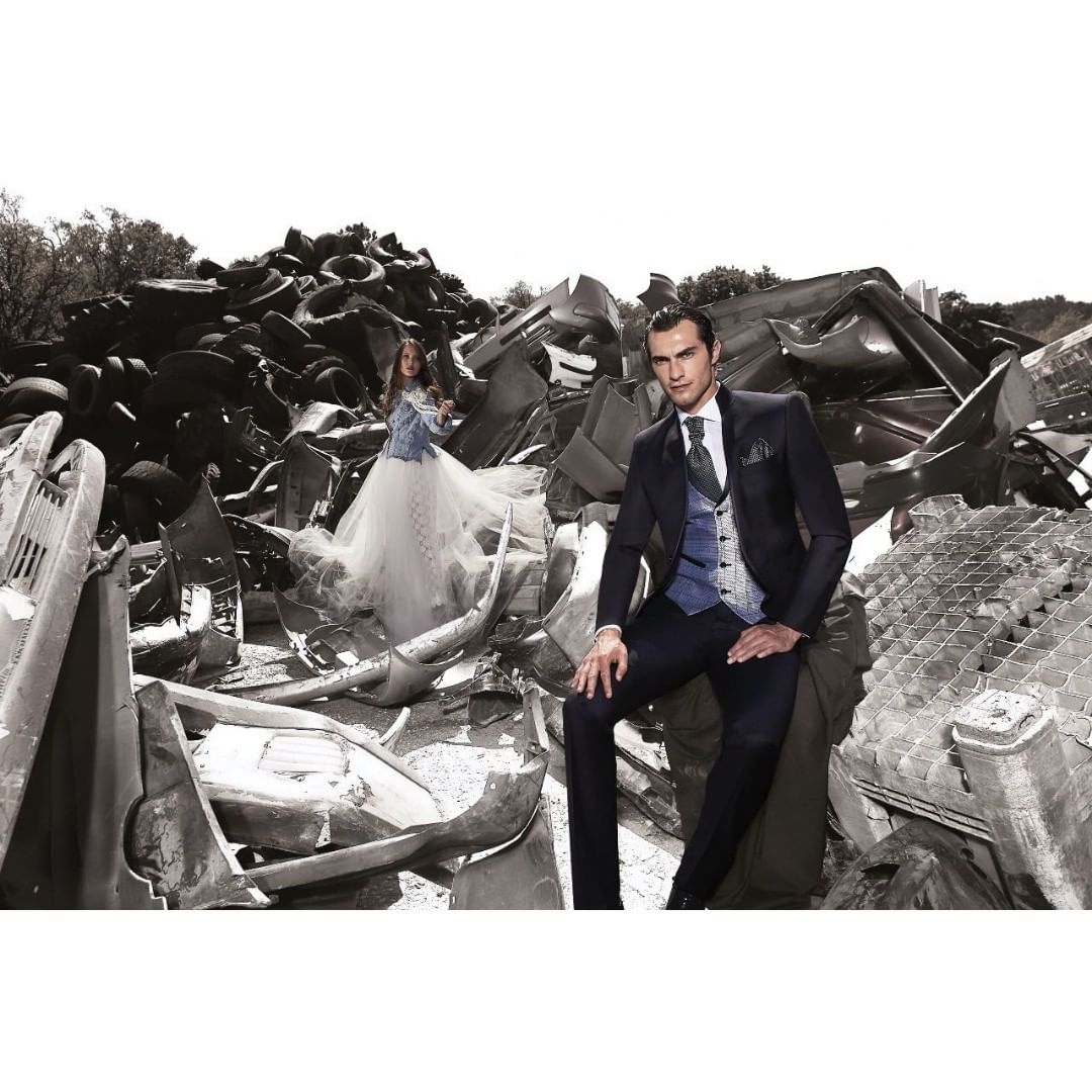 DNovios1's tweet image. La Colección Eternal de Roberto Vicentti está llena de detalles que marcan la diferencia, para lograr un traje de novio de ¡Guau! #RV22DNOVIOS #bodas2022 #bodasespaña #bodasvalladolid #bride #chalecos #chaque #esmoquin #trajesdeboda #trajesdeboda #trajesdehombre #trajesdeinvitado