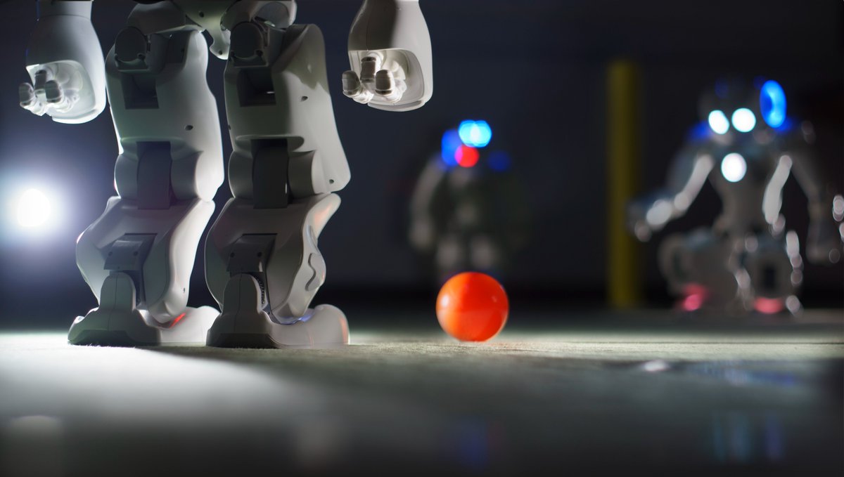 Get free tickets to attend each show in TSI building  @MaynoothUni @scienceweek for RoboÉireann robot soccer - shows Friday 18th November at 6.30pm 7.15pm and 8pm #ScienceWeek2022