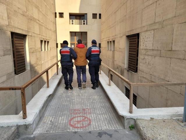 Buski deposundan hı.rsızlık yapan kişi jandarma ekipleri tarafından yakalandı.