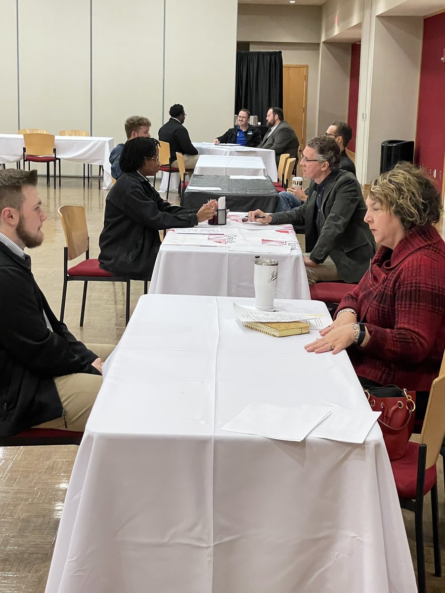 apsucommdept's tweet photo. The APSU Dept. of Communication Mock Interview event is underway! Join us today to practice your interviewing skills and meet with local professionals! 9:00-11:30 & 12:30-3:00 in the MUC Ballroom. #apsucommdept #mockinterviews https://t.co/ViK16idiOP
