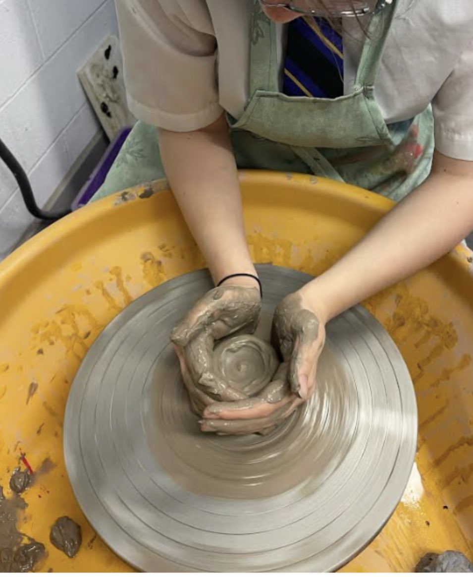 art_newbold's tweet photo. Miss Shuma’s star student last week - Emelia D Y10 for making a wonderful pot on the potters wheel. #newbold #potters #clay #ceramics https://t.co/FPvjde5WGV