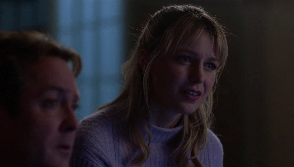 kaleluvers's tweet image. Do you ever think about the fact that Kara had to watch her alternate reality self hug Lena, knowing she's not allowed to do it herself, praying it at least works out for them, because she thought she'd never be able to hug her Lena again? All I know is pain..