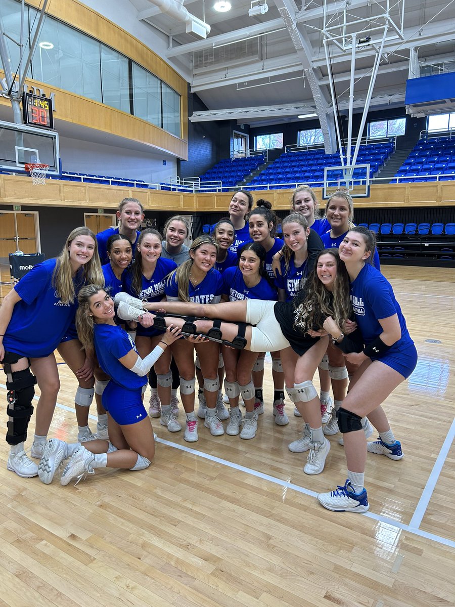 SHUVolley's tweet photo. Hopp Day 🤍 https://t.co/YdDUXiG18v