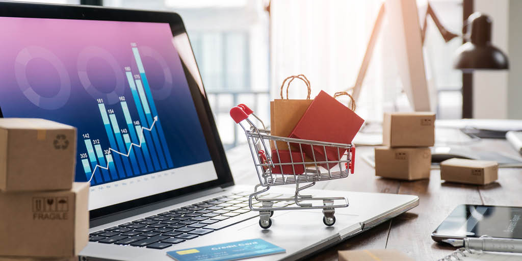 When you shop online...
- Do you prioritize free over next-day delivery?
- Are you willing to pay for returns?
- Do you discover brands via social media?

Discover 7 trends shaping e-commerce in Spain, according to a study by <a href="/Veepee_Es/">Veepee España</a> and <a href="/iesebschool/">IESE Business School</a> 🔗 bit.ly/3TLPTh8
