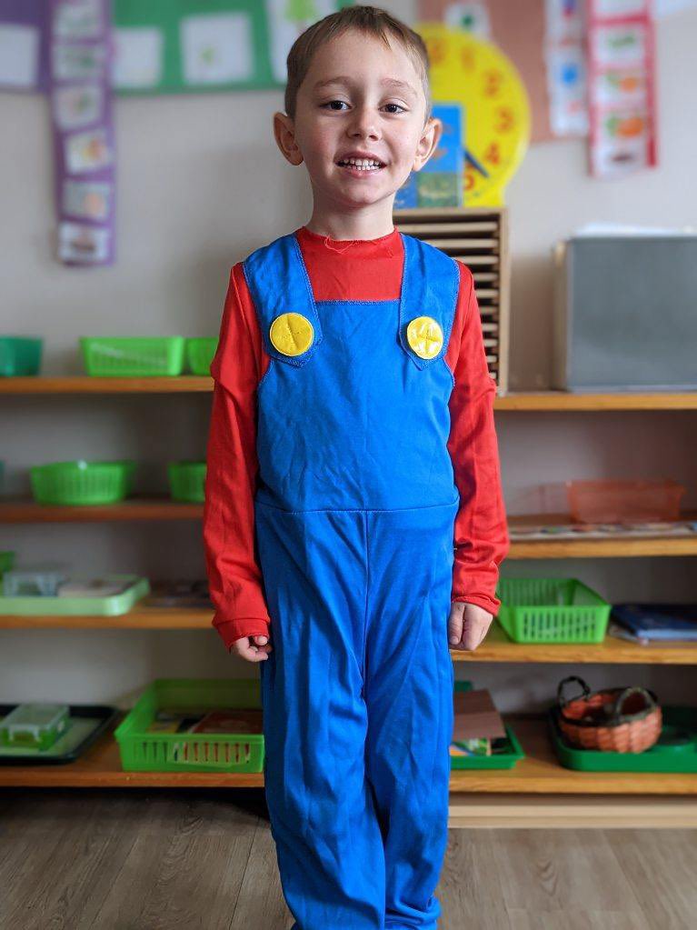 KindiAcademy's tweet photo. Dressing up as favorite fictional characters for spirit day!! #character #spiritday #schoolspirit #spiritweek #dressup #pretend https://t.co/xK2V0G88TU