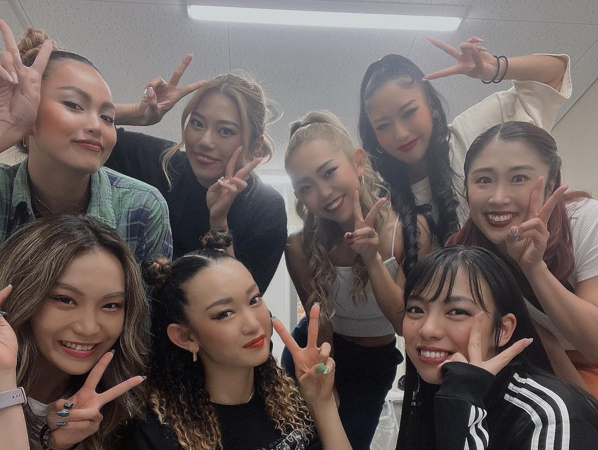 yuina3548's tweet photo. ケツメイシのライブは言葉にできないくらいアツい空間で、そんな場所でダンサーというお仕事を務めさせて頂けて本当に幸せです！リハーサルからの約半年間がとても濃く充実した時間でした🫶🏼
#ケツメイシ #ケツメダンサー #ktmtour2022 https://t.co/COefO146Y6