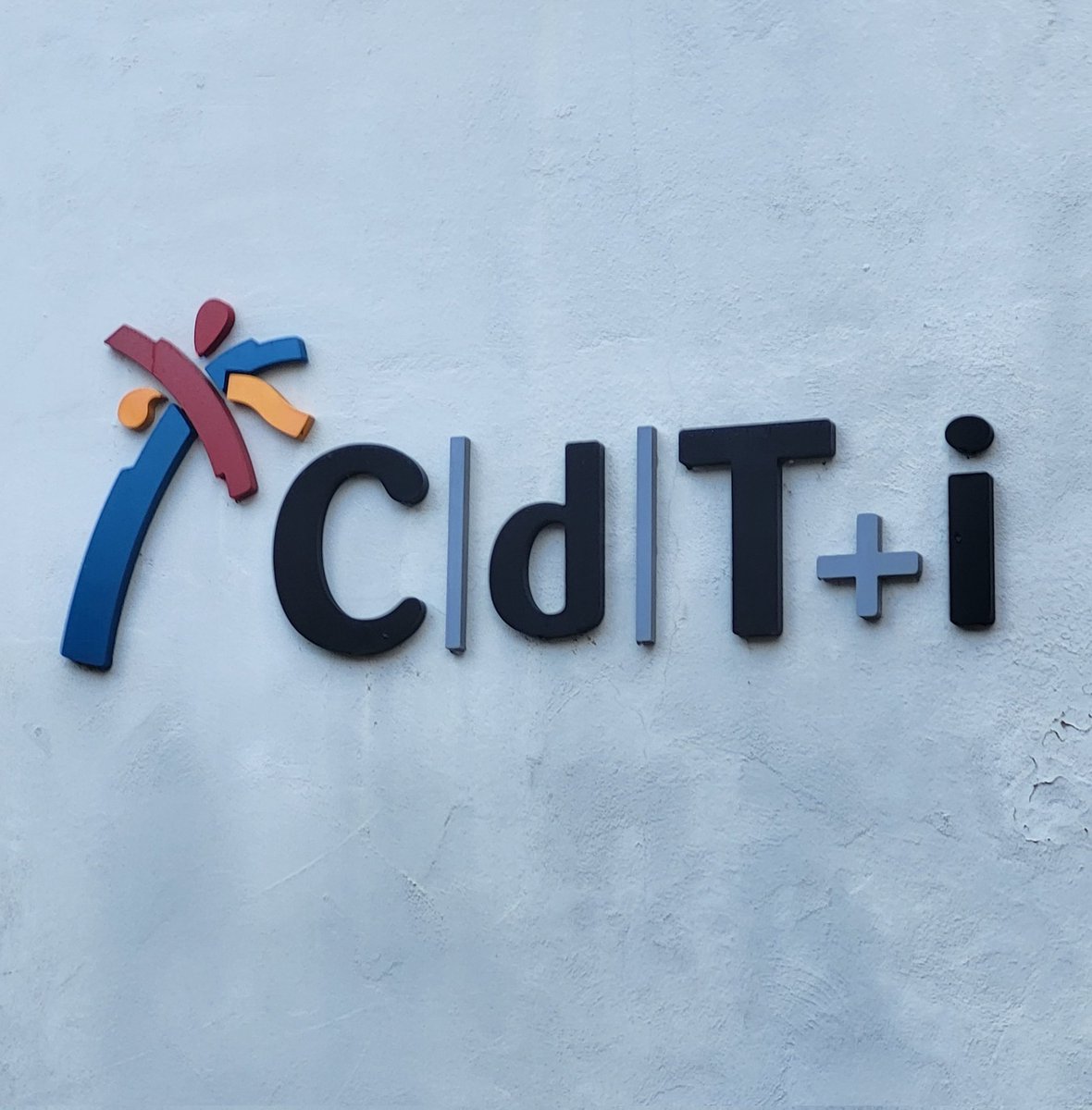 Curso de "Iniciación al #TurismoOrnitológico" impartido en el #CdTMorellaElsPorts.
Ha sido grato comprobar la participación y el interés de profesionales del sector por este producto. Y estimulante ver las sinergias que pueden surgir para su desarrollo futuro en este territorio