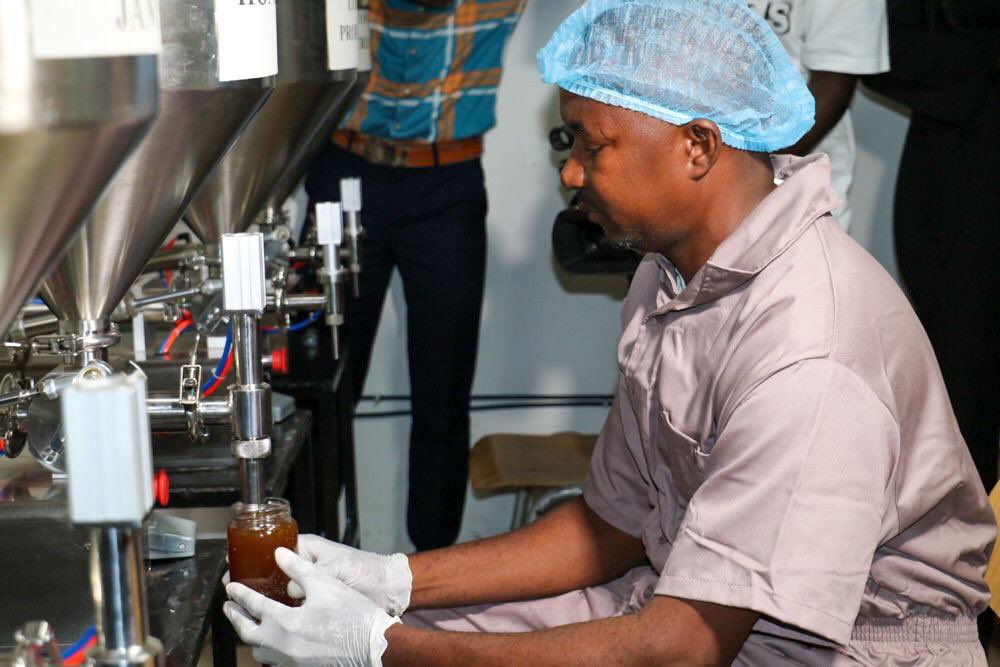 Very excited about the new Packaging Hub for small Business - operated by <a href="/GHEGambia/">Gambia Horticultural Enterprises</a> -  offering materials and services  to #MSMEs with <a href="/ITC_Gambia/">ITC Gambia</a> <a href="/yepgambia/">The Youth Empowerment Project</a> 

🙏🏼@corpampaloni <a href="/tembo_dorothy/">Dorothy Tembo</a> <a href="/MoTIEBanjul/">Ministry of Trade</a> <a href="/EU_Commission/">European Commission</a> <a href="/EUinTheGambia/">EU in The Gambia</a>