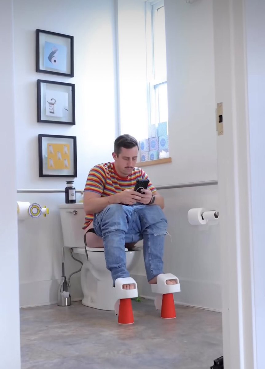 3RSEE's tweet photo. @_BKLYN__ @PaulCarter15 I’ve always wanted a @squattypotty to enhance my purging experience 😌…but imma need the black color tho’ if you could swing it 🤷🏾‍♂️ https://t.co/rwEBtVTWR7