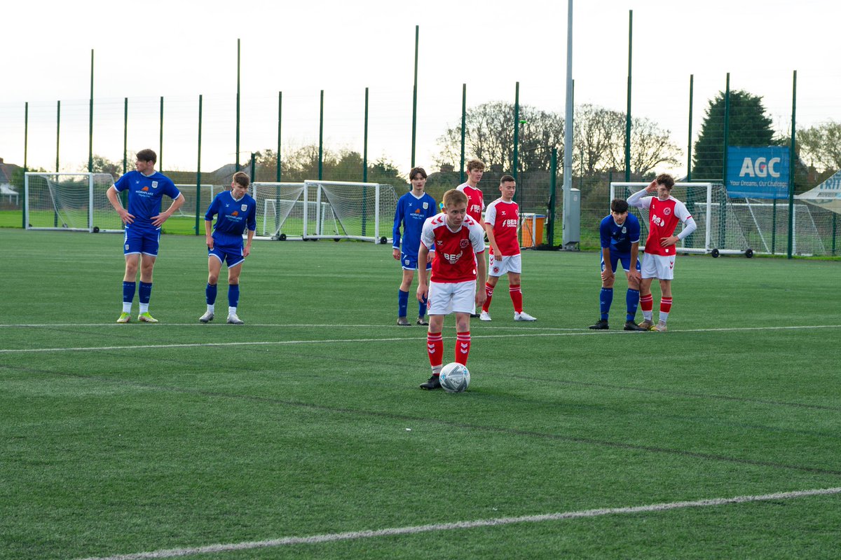 FTFCCS_College's tweet photo. 🏆| CUP WIN | 🏆

⚽️- Our A team were victorious this afternoon in their cup game against Crewe Alexandra...

🌟Player of the match - Harry D for an outstanding A team debut and winning goal

#OnwardTogether https://t.co/FJsf9U2Y5h