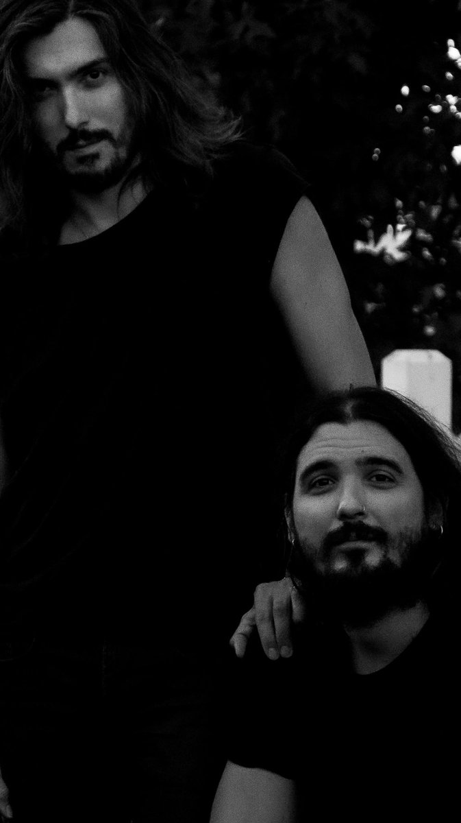 medivhmusic's tweet photo. Brothers #music #altrnative #rock #Spotify #medivh https://t.co/Y44kd2heLE