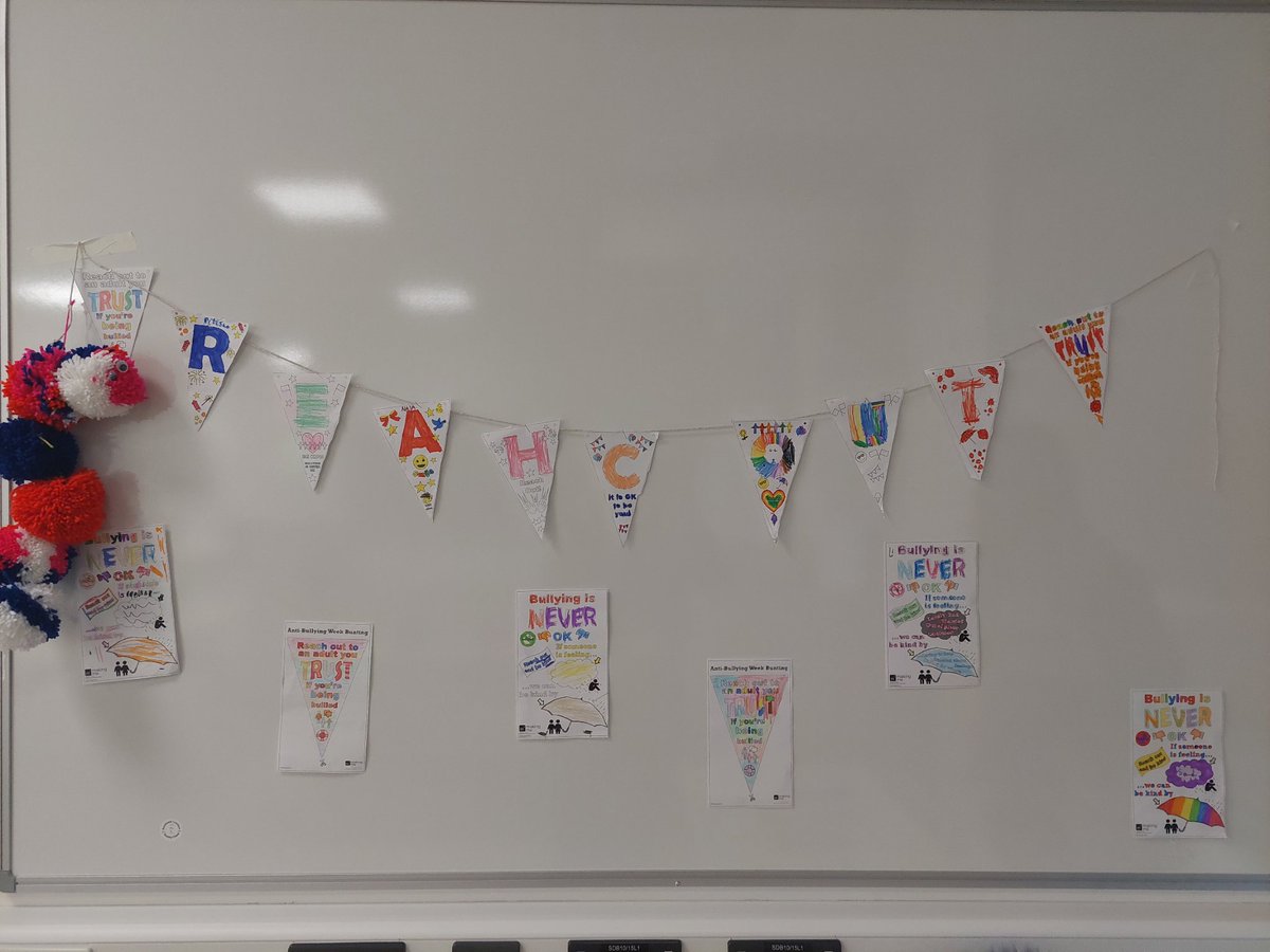 Natalie60413627's tweet photo. Anti-bullying week at @glebefarmschool Kipsy even designed a pair of odd socks! @makingmecharity #AntiBullyingWeek #ReachOut #EYFS #KS1 https://t.co/jMcuH5cFPb