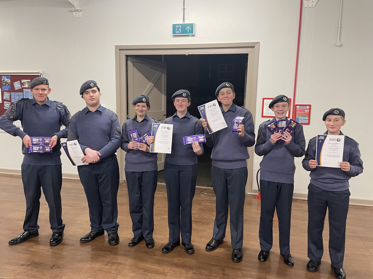 Congratulations to those who received presentations last night including our monthly awards and some Youth First Aid certificates. Particular shout out to Cadet Hilton who has now been awarded Junior Cadet of the Month for the third month running! #team1279 #celebratingsuccess