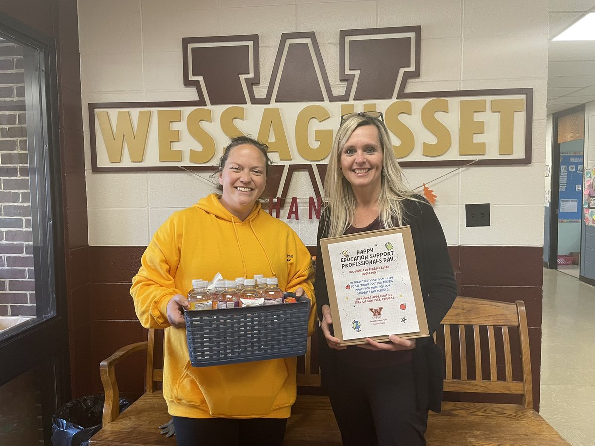 SepacWeymouth's tweet photo. Today we thank our Education Support Professionals! Our ESPs are so important to our families, they are our students support and comfort when we can’t be there,dry tears and give squeezes. A special THANK YOU to our ESPQueen Mrs C! @RTalbotSchool @murphyprincipal @JECCSuperFriend https://t.co/Lgp6TjZJJb