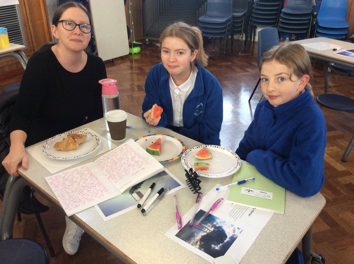 MissBentleyLW's tweet photo. Round 2 of our @HeyPobble sessions with our families 🌟. An amazing morning full of creative writing. A big thank you to our adults who joined us. 📝💙 @MissMcColganLW #family https://t.co/0hEJeDIH9O