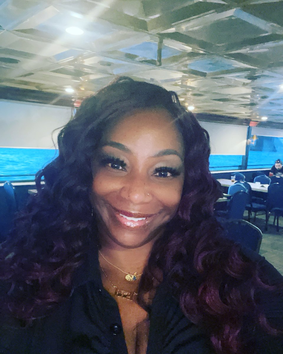2Revolutions's tweet photo. 🎉Please join us in welcoming @CRobinson1908 to the 2Rev Coaching team! Charisse is the 2014 District of Columbia Public Schools.

We are so excited to have her join the team! Please join us in welcoming her!

#EquitableClassrooms #StudentLedLearning #2RevCoaches https://t.co/poa3u9Zywg