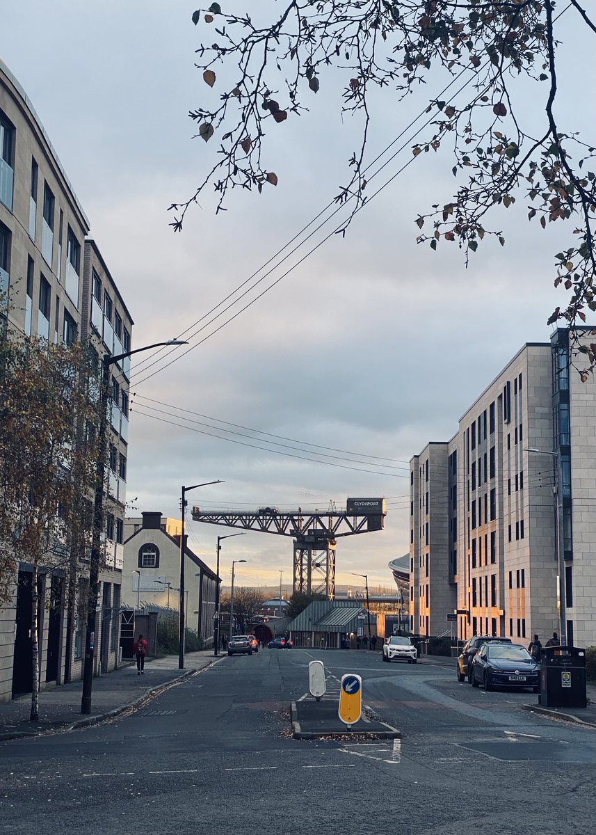 GlasgowWEToday's tweet photo. Crane. 🏗
#finnieston #wednesdaysunset #glasgow https://t.co/KOJyxoA1tu