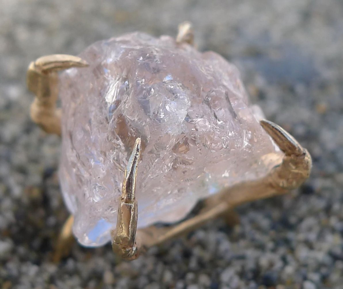 gracegow's tweet photo. From the depths of the sea to your hand. An elegant expression of strength and possession, this small facet of ocean allure was captured first in design and then artfully cast in gold. https://t.co/ijBHgGzoZq