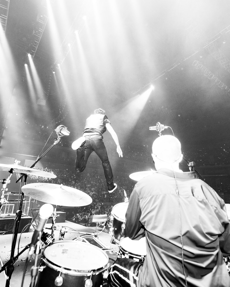 thisisLANY's tweet photo. https://t.co/JXlXrgiZ29