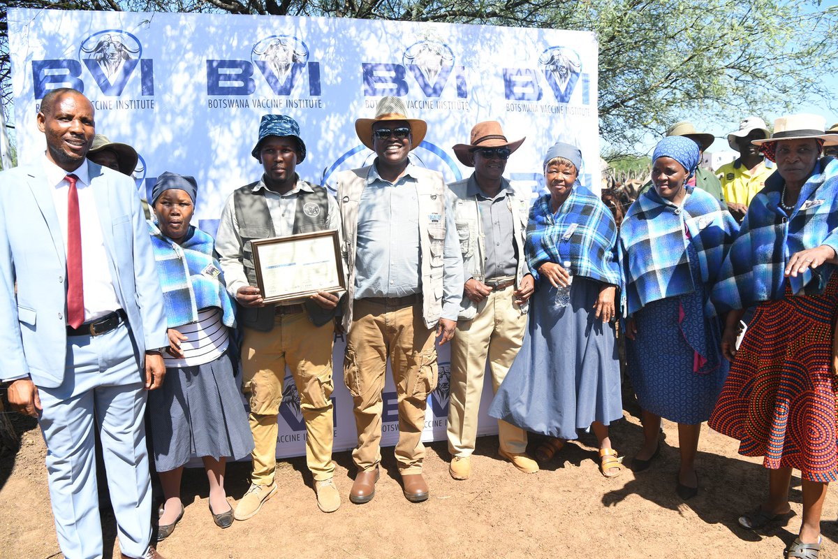 OfficialMasisi's tweet photo. Re tsweletse Batswana betsho!
#AdvancingTogether #ResetBW #MindsetChange #ImplementingOurChangeMandate #GoMasisi🇧🇼 https://t.co/pKgekxFSw5