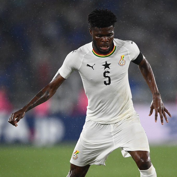 SwissEmbAccra's tweet photo. The Swiss National Team - Die @nati_sfv_asf - meets the Ghana Black Stars @GhanaBlackstars in an International Friendly in Abu Dhabi tomorrow 10am.

Best of Luck to both teams.

Hopp Schwiiz!!! https://t.co/tNiE1eludA