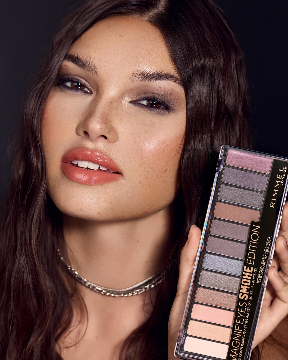 Ready to enter your grunge era? Stunt on everyone with a smoky eyeshadow look that is sure to stand out 🖤

Grab our Magnif’Eyes Eyeshadow Palette Smoke Edition and get ready to rock 🤘