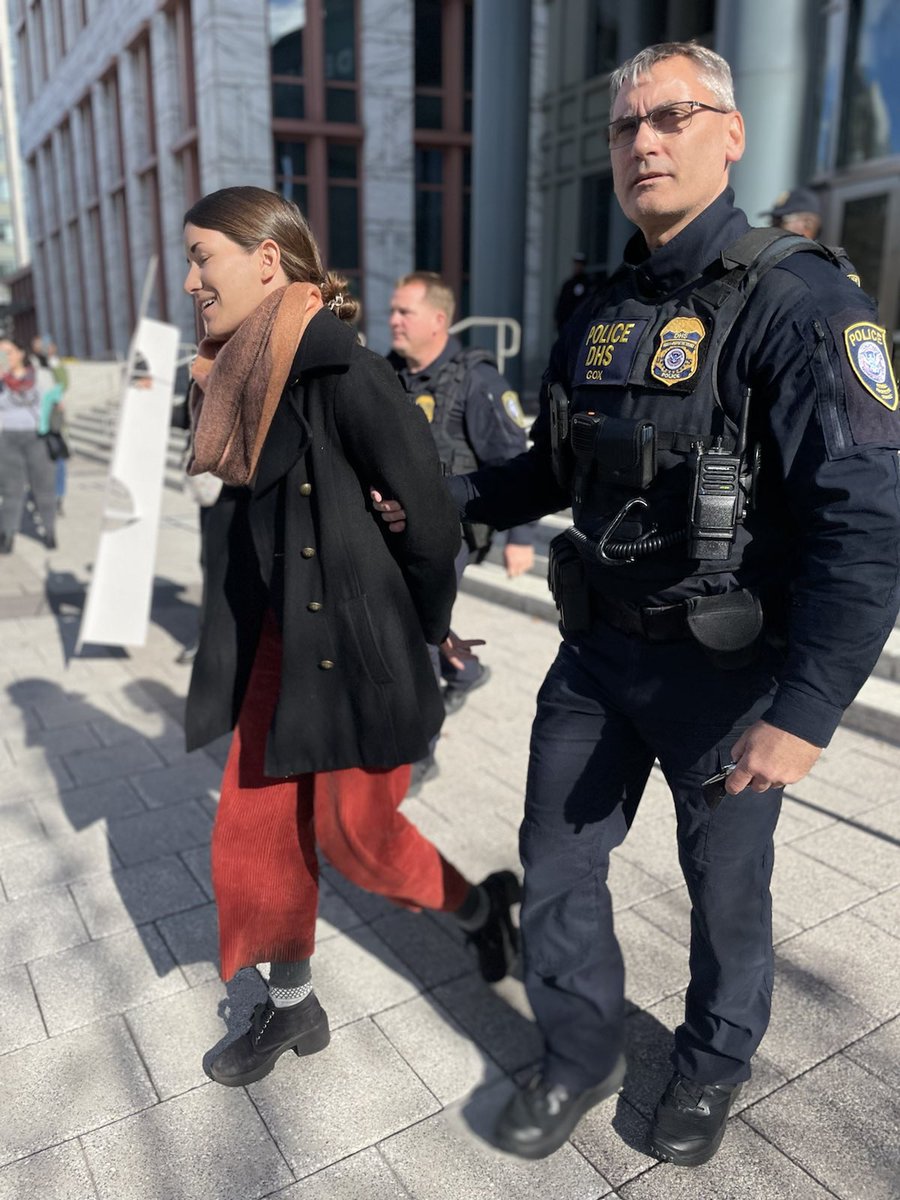 FightFossils's tweet photo. BREAKING: 4 gulf coast community activists have been arrested at @DOTMARD demanding that @PeteButtigieg and the @POTUS to reject the license for a massive deep water crude oil export project, the Sea Port Oil Terminal (SPOT)
#StopSPOT @txenvironment https://t.co/kFXrSLYssk