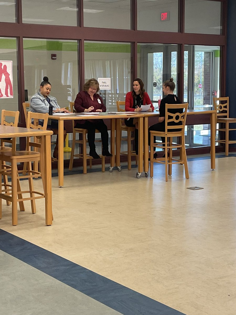 Miab017's tweet photo. @TitansNCIMS Ms.Battle’s CTE classes preparing for interviews. @cte_ccs @msbattlesays https://t.co/rStlZLIsdF