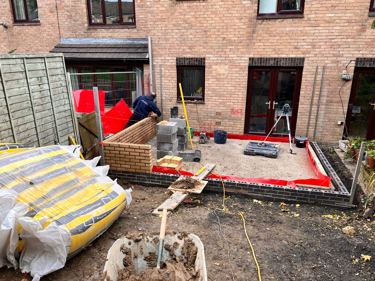 EstatesLmh's tweet photo. A time lapse of what our incredible team can do in such a short space of time. 

The first image was taken at 10:00 AM and the last image was 2 days later. 

Send us a private message if you have any extension or similar work planned and we can assist. 

📌 Sheffield 

#builders https://t.co/VJszv8NXTO