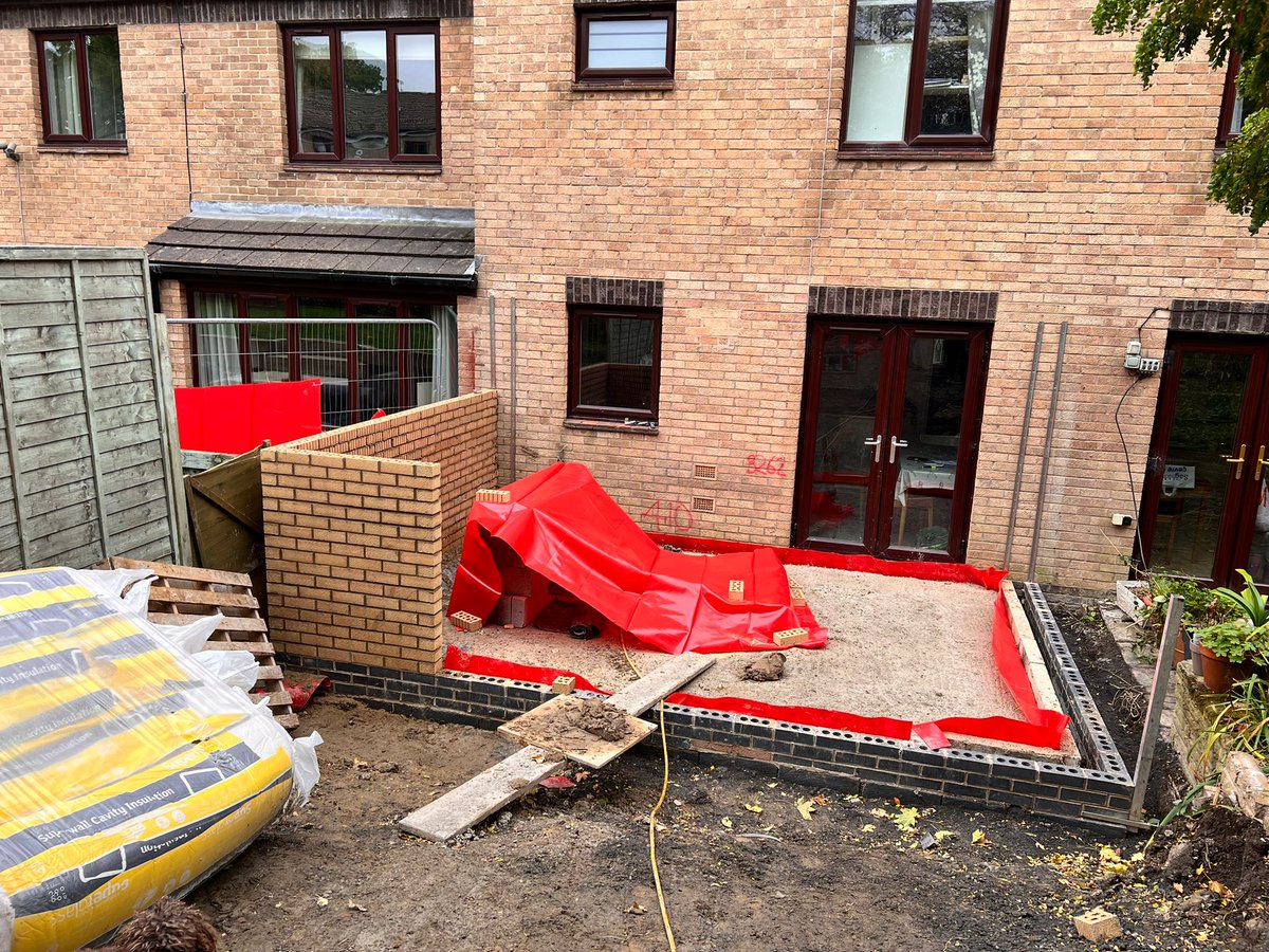 EstatesLmh's tweet photo. A time lapse of what our incredible team can do in such a short space of time. 

The first image was taken at 10:00 AM and the last image was 2 days later. 

Send us a private message if you have any extension or similar work planned and we can assist. 

📌 Sheffield 

#builders https://t.co/VJszv8NXTO
