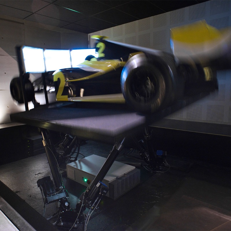 iwayworld's tweet photo. Tu te sens l'âme d'un pilote ? Viens le prouver sur la piste à bord de nos simulateurs F1 uniques au monde. 
A l'occasion du Grand Prix du Canada, profites de notre VENTE PRIVEE jusqu'au dimanche 18 juin à minuit avec des sessions valables 1 an dès 49 € au lieu de 99 € !